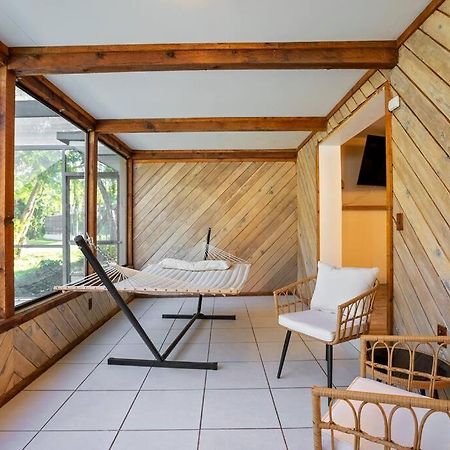 Cozy Lakefront Home W/ Pool -7 Mins From Legoland 윈터헤이븐 외부 사진