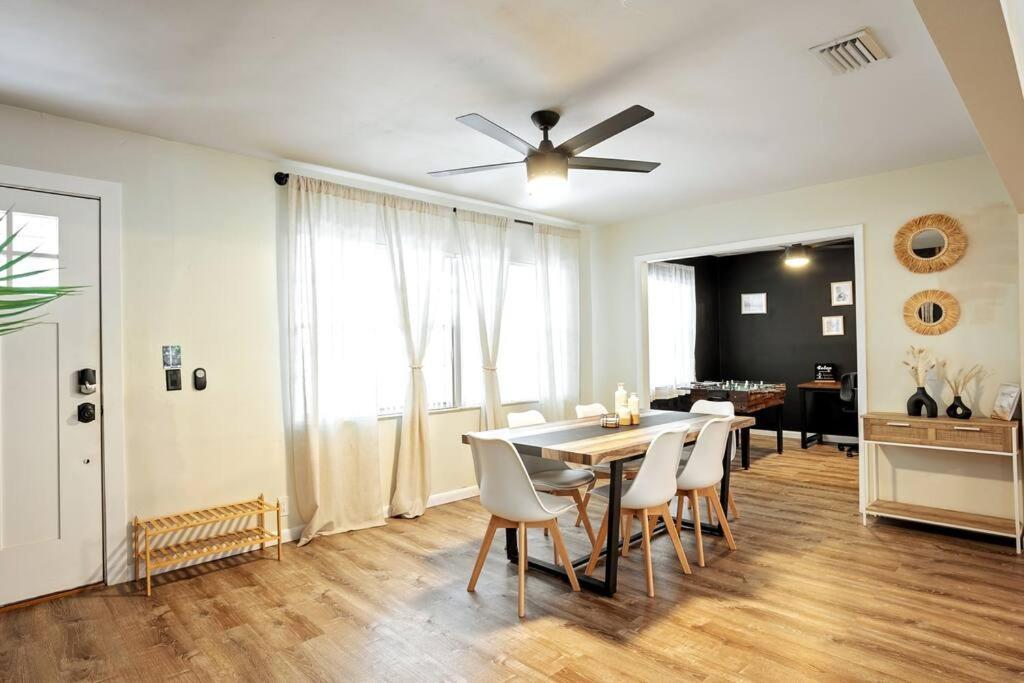 Cozy Lakefront Home W/ Pool -7 Mins From Legoland 윈터헤이븐 외부 사진