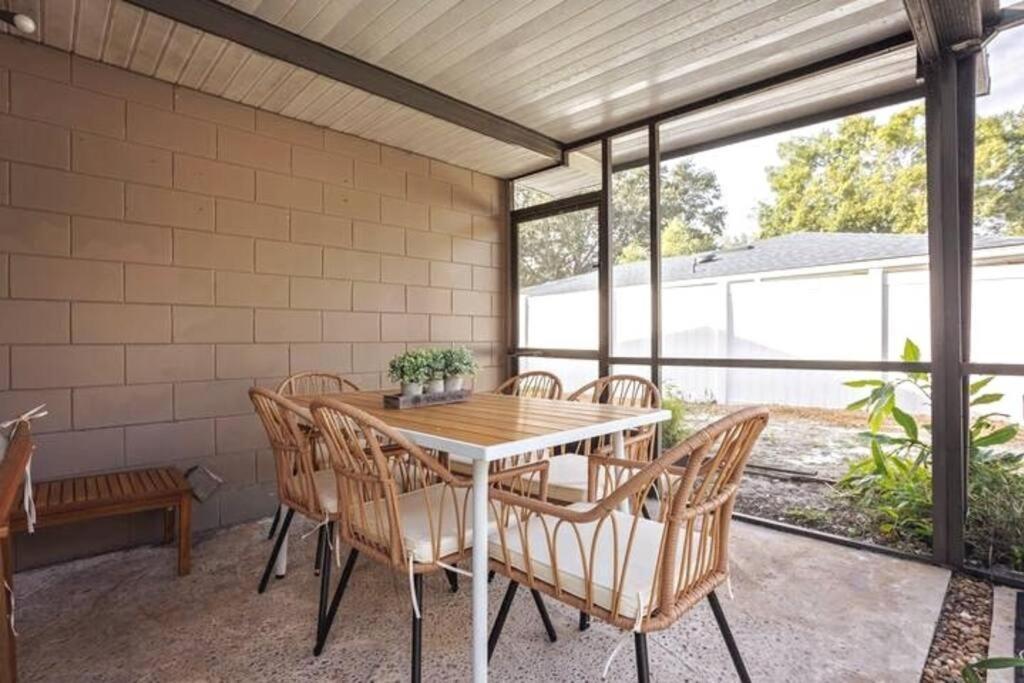 Cozy Lakefront Home W/ Pool -7 Mins From Legoland 윈터헤이븐 외부 사진