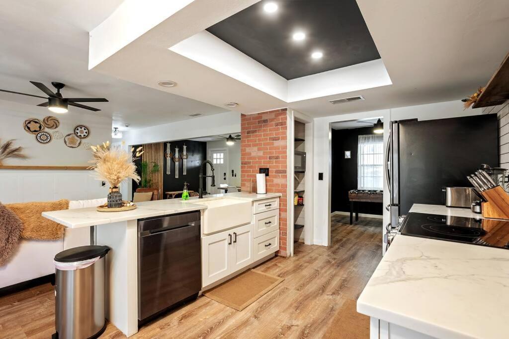 Cozy Lakefront Home W/ Pool -7 Mins From Legoland 윈터헤이븐 외부 사진