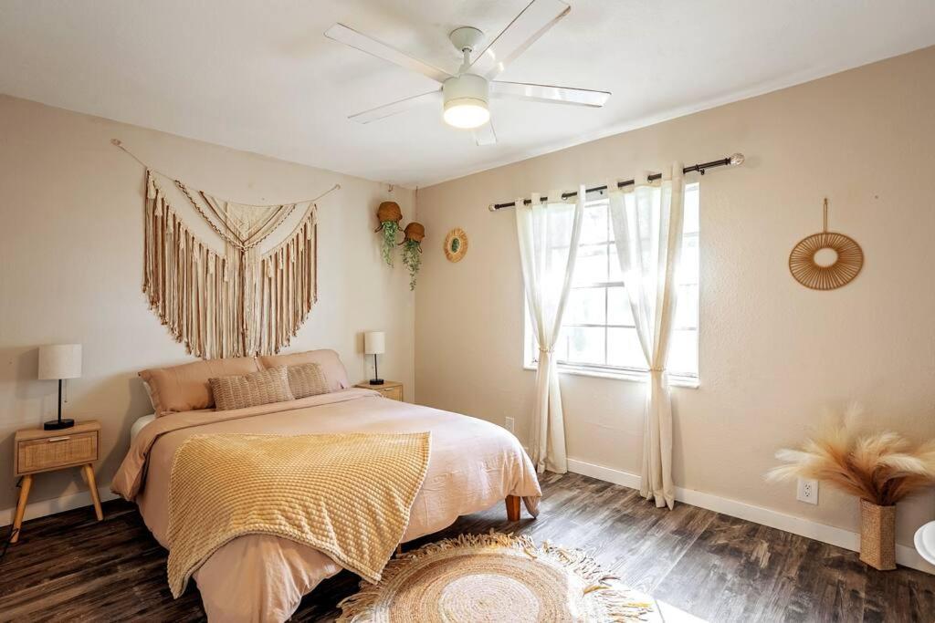 Cozy Lakefront Home W/ Pool -7 Mins From Legoland 윈터헤이븐 외부 사진