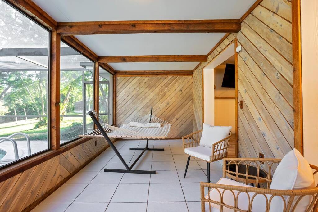 Cozy Lakefront Home W/ Pool -7 Mins From Legoland 윈터헤이븐 외부 사진