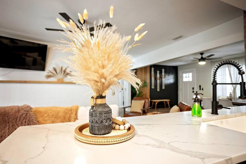 Cozy Lakefront Home W/ Pool -7 Mins From Legoland 윈터헤이븐 외부 사진