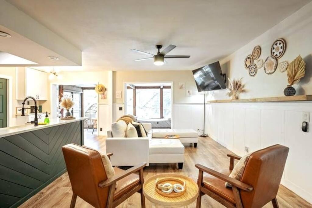 Cozy Lakefront Home W/ Pool -7 Mins From Legoland 윈터헤이븐 외부 사진