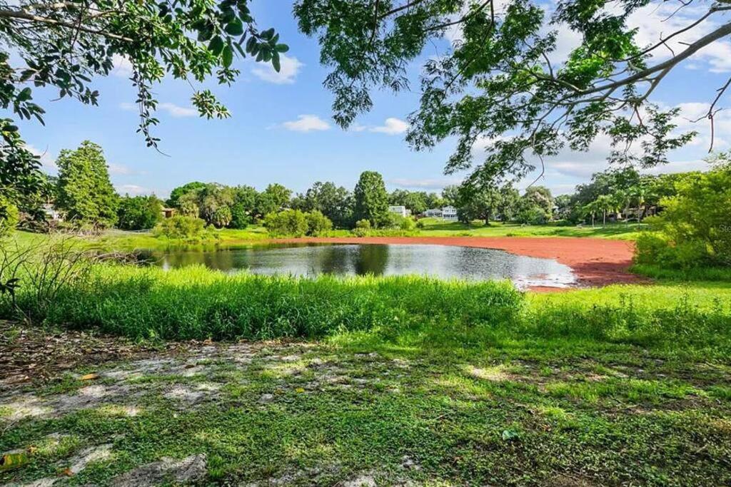 Cozy Lakefront Home W/ Pool -7 Mins From Legoland 윈터헤이븐 외부 사진